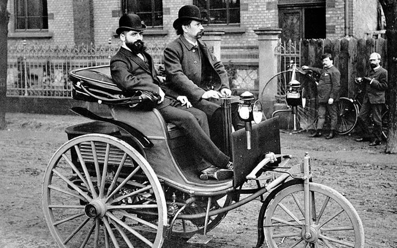 13 de Maio dia do Automóvel : Uma Jornada Através do Tempo – Uma Paixão que Move o Mundo