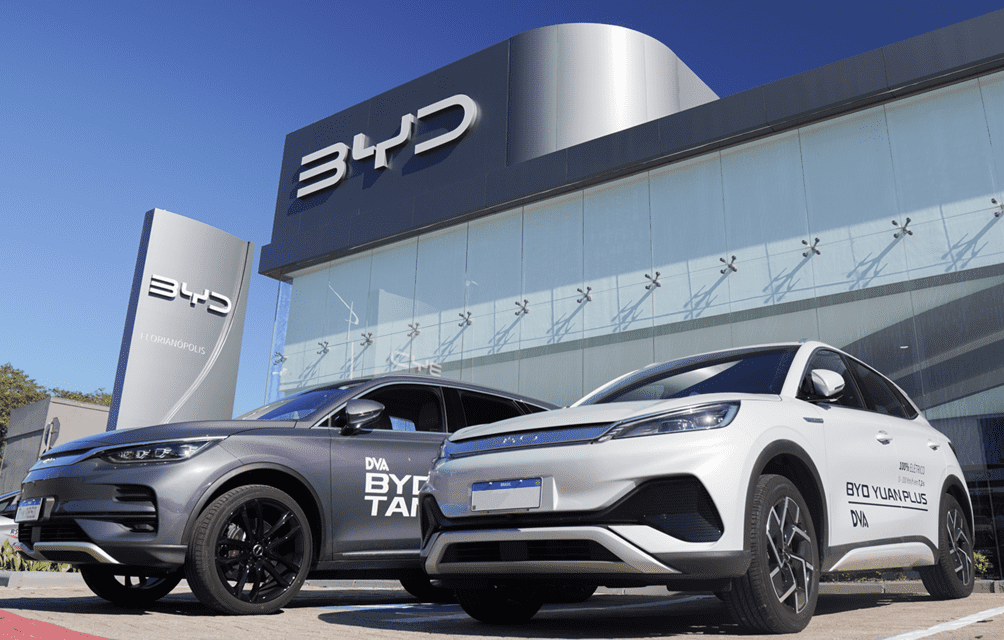 BYD quer montar carros no Brasil com peças da China: O que isso muda para o mercado automotivo?