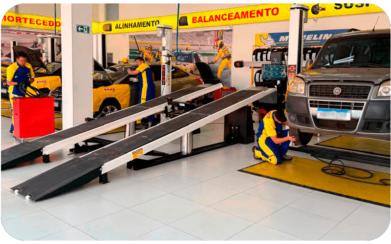 Por Que o Auto Center é o Negócio ‘À Prova de Crise’ – O Setor que Ninguém Deixa de Usar