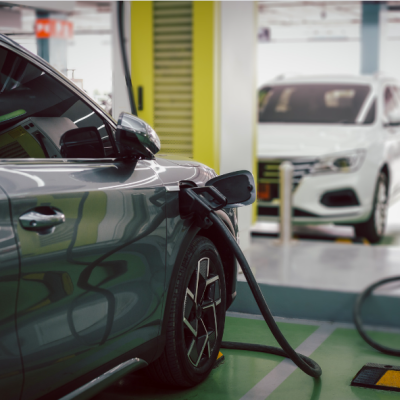 Novas Regras para Garagens com Carregadores de Carros Elétricos: Avanço na Segurança ou Obstáculo à Mobilidade Sustentável?