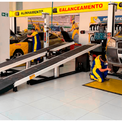 Por Que o Auto Center é o Negócio ‘À Prova de Crise’ – O Setor que Ninguém Deixa de Usar