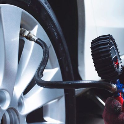 Mantenha-se Seguro: Verifique a Pressão dos Pneus Regularmente